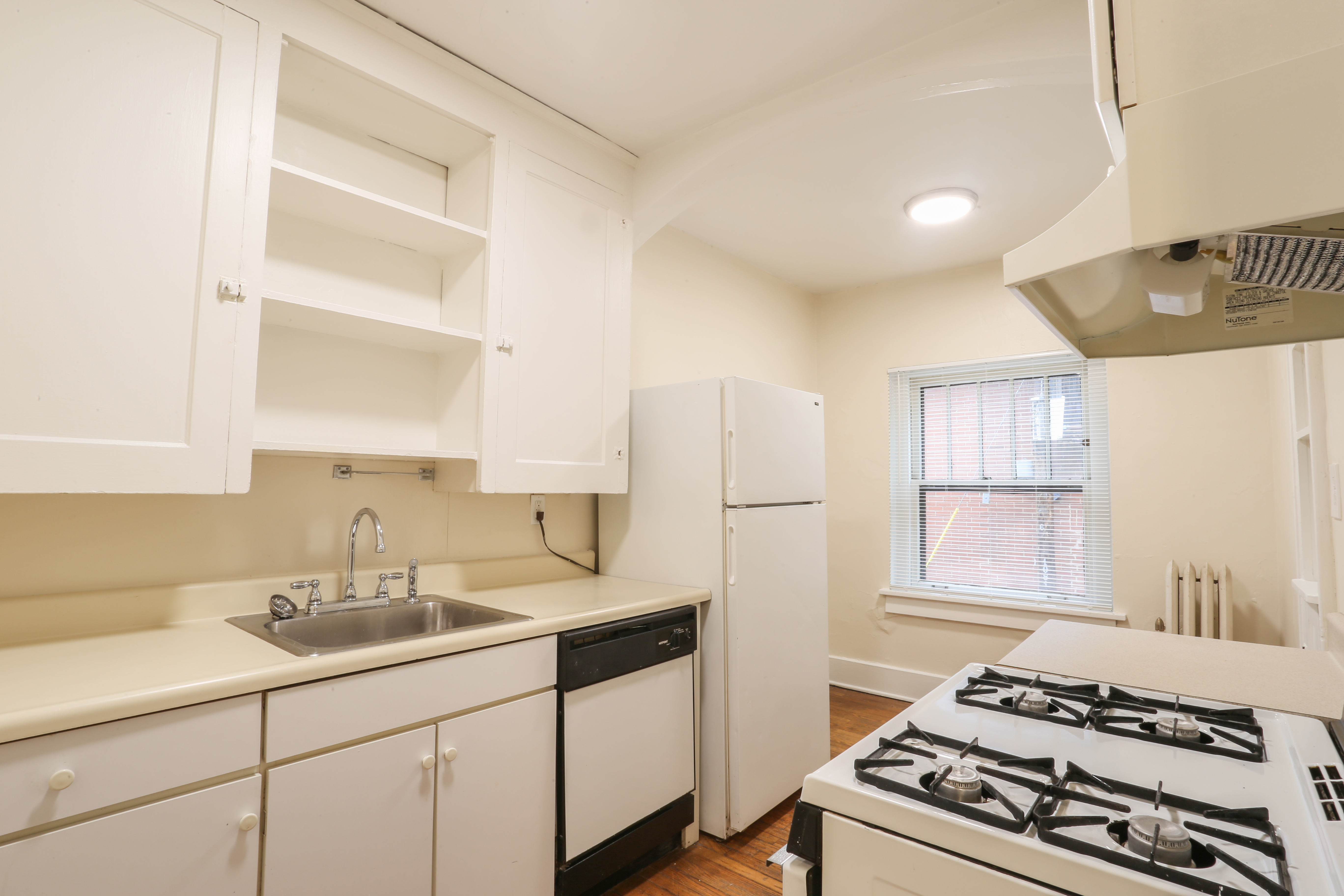 Corona Court Apartments Cornerstone Apartments