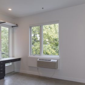 Photo Gallery for Unit 1570-212